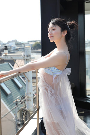 穿到清水文里造福男主的小说